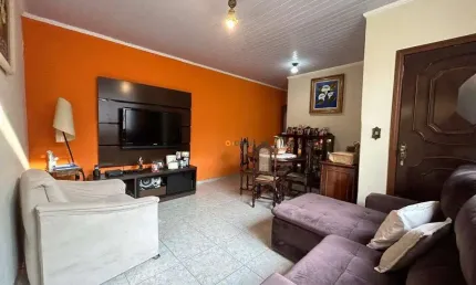 Casa Térrea - Venda - Terreno 400m² - 3 Vagas de Garagem - Vila Nair/sp.