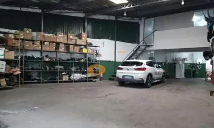 Galpão a venda no Alto do Ipiranga com 245 m², com Mezanino - Alto do Ipiranga