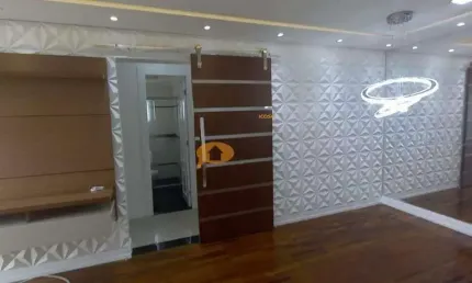 Apartamento 2 Dormitórios, Varanda e 1 Vaga São João Clímaco