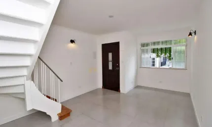Sobrado 2 Dormitórios excelente localização no Ipiranga 106 metros