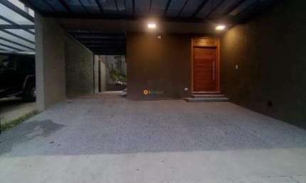 Vista deslumbrante e sofisticação em condomínio exclusivo com vista para a Pedra Grande