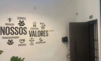 Oportunidade para seu negócio – prédio comercial com 8 salas e 4 banheiros, 250m² para alugar