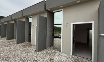 CASA GEMINADA 02 SUÍTES BAIRRO NOSSA SENHORA DE FÁTIMA - PENHA/SC