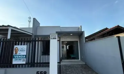 CASA GEMINADA MOBILIADA, R$589.000,00, A 550 METROS DO MAR NA MEIA PRAIA EM NAVEGANTES SC.