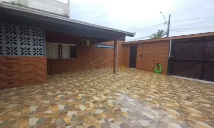 Casa para alugar, r$ 5.000,00 bairro meia praia, navegantes/sc.