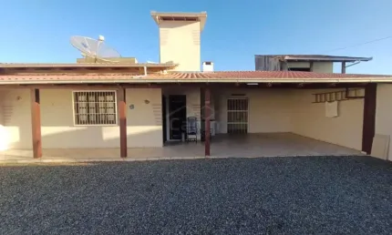 Casa com 3 quartos para alugar na Rua Encontrista Artur Alfredo Galvez, 651, Gravata, Navegantes