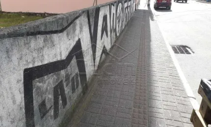 Excelente terreno 500 mt  mar avenida principal centro Navegantes