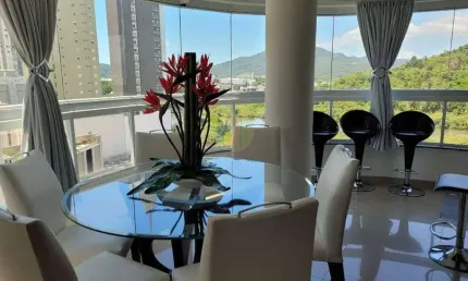 Apartamento com 3 quartos à venda na Rua 3900, 80, Centro, Balneário Camboriú