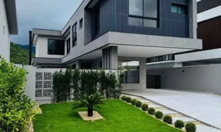 Casa com 3 quartos à venda na Rua Ivo José Rebello, 610, Santa Regina, Camboriú