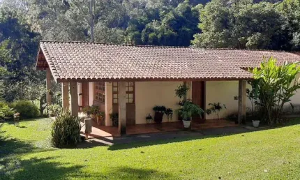 Chácara para Venda em Bragança Paulista, ÁGUA CUMPRIDA, 2 dormitórios, 1 suíte, 1 banheiro, 2 vagas