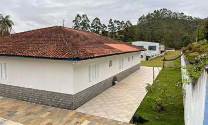 Fazenda para Venda em Joanópolis, CENTRO, 3 dormitórios, 2 suítes, 1 banheiro, 10 vagas
