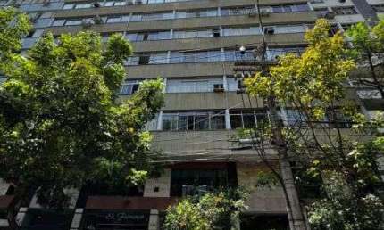 Apartamento Reformado à Venda – Rua Mariz e Barros, Niterói | Vista para o Verde