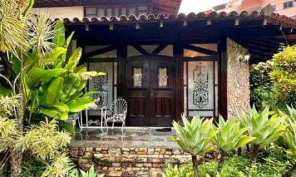 Casa com 6 quartos à venda na Rua Amadeu Gomes, 126, Sapê, Niterói, 481 m2 por R$ 1.600.000