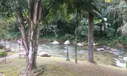 Chácara à Venda no Sana – Beira do Rio | Natureza, Tranquilidade e Conforto