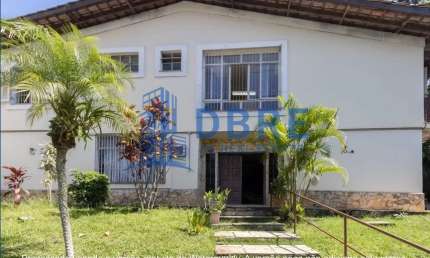 Casa Versátil à Venda – 373 m² em  Terreno de 660 m²
