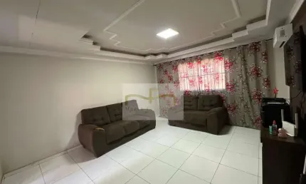 Casa com 3 quartos à venda no Conjunto Habitacional Santiago, Rolândia 