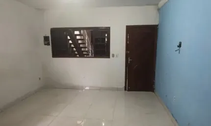 Sobrado com 2 Casas independentes com excelente valor
