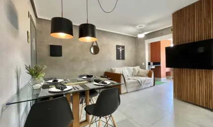 Apartamento com 3 dormitórios sendo 2 vagas de garagem a 200 metros praia