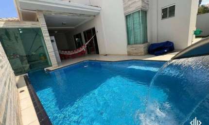 Sobrado Residencial Villa Bella, com 267 metros quadrados com 4 quartos