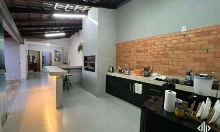 Casa com 3 quartos à venda na Rua S-070, 12, Anápolis City, Anápolis