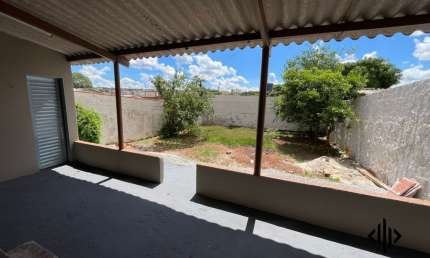 Casa de esquina no Bairro Vila Goiás – Anápolis – GO, com;