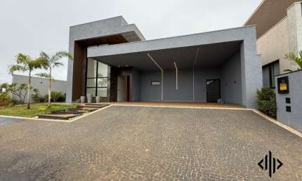 Casa em condomínio fechado com 4 quartos à venda na Rua GT 11, 12, Condomínio Residencial Grand Trianon, Anápolis