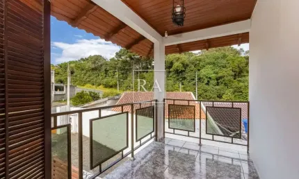Casa com 3 quartos à venda na Rua Walter Soares Fernandes, 35, Pilarzinho, Curitiba, 242 m2 por R$ 870.000