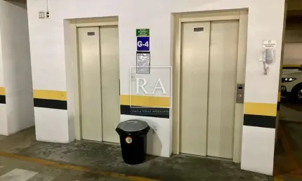 Garagem à venda na Avenida Vicente Machado, 15, Centro, Curitiba, 9 m2 por R$ 25.000