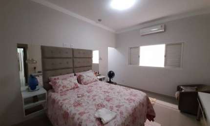 Casa com 3 quartos à venda na Rua Brás Cubas, Vila Bocaina, Mauá