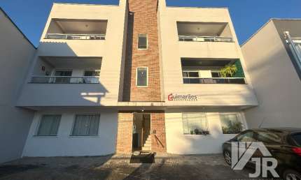 Apartamento mobiliado a venda em Camboriú com 2 quartos e sacada com churrasqueira