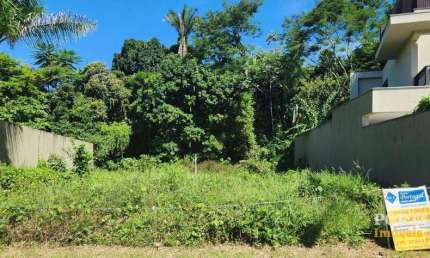 Terreno à Venda no Módulo 24 da Riviera de São Lourenço |