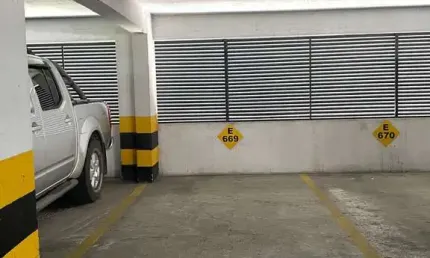 Garagem à venda no bairro Centro - Caxias do Sul/RS