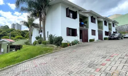Sobrado à venda no bairro Cristo Redentor - Caxias do Sul/RS