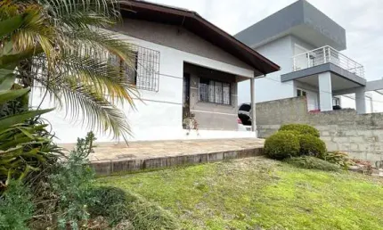 Casa à venda no bairro Diamantino - Caxias do Sul/RS
