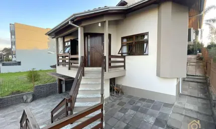 Casa à venda no bairro Nossa Senhora da Saúde - Caxias do Sul/RS