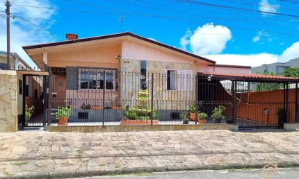 Casa à venda no bairro Desvio Rizzo - Caxias do Sul/RS