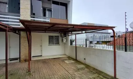Sobrado à venda no bairro Cidade Nova - Caxias do Sul/RS