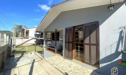 Casa com 3 quartos à venda na Ana Rech, Caxias do Sul 