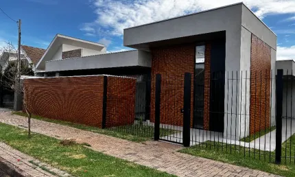 Casa de Esquina à Venda no Jardim Paulista em Maringá - Projeto Assinado pelo escritório MOD Arquitetura