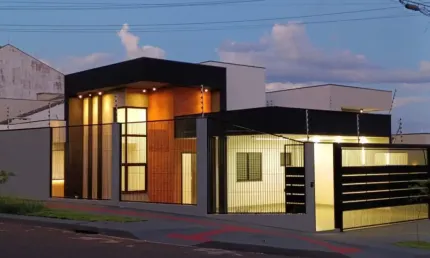 Casa de Esquina à Venda – Ampla, Iluminada e Pronta para Receber Sua Família!