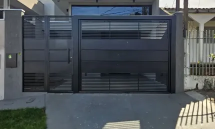 Casa com 3 quartos à venda na Rua Turvo, 89, Parque das Laranjeiras, Maringá