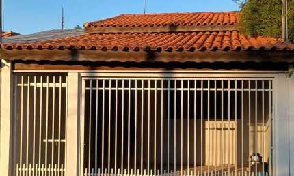 Casa para Venda em Sorocaba, Vila Helena, 2 dormitórios, 1 banheiro, 2 vagas