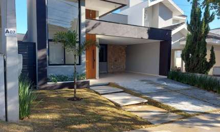 Casa em Condomínio para Venda em Sorocaba, Vila Haro, 3 dormitórios, 1 suíte, 4 banheiros, 2 vagas