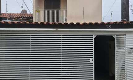 Sobrado para Venda em Sorocaba, Jardim Itanguá, 3 dormitórios, 2 banheiros, 2 vagas