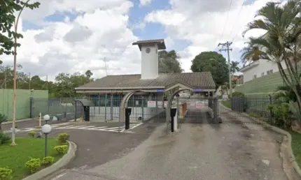 Casa em Condomínio para Venda em Sorocaba, Rancho Dirce, 4 dormitórios, 2 suítes, 4 banheiros, 8 vagas