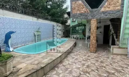 Casa com 4 quartos à venda na Rua Carajás, Vila Kosmos, Rio de Janeiro, 230 m2 por R$ 850.000