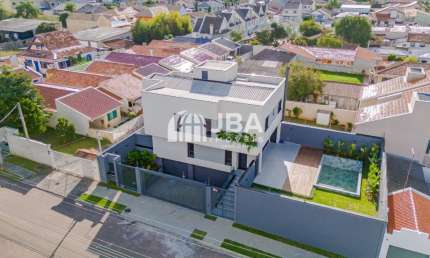 CASA ALTO PADRÃO COM 4 QUARTOS NO UBERABA. PRONTA PRA MORAR
