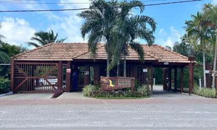 Terreno à Venda no Condomínio Ilha dos Pássaros – Praia do Forte