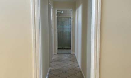 Lindo apartamento 2/4 + dependência, 75m2, 1 vaga de garagem - Politeama de Cima