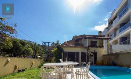 Casa com 4 quartos para alugar no Itacorubi, Florianópolis  por R$ 10.000